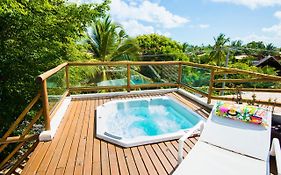 Duplex com hidromassagem - Praia do Forte